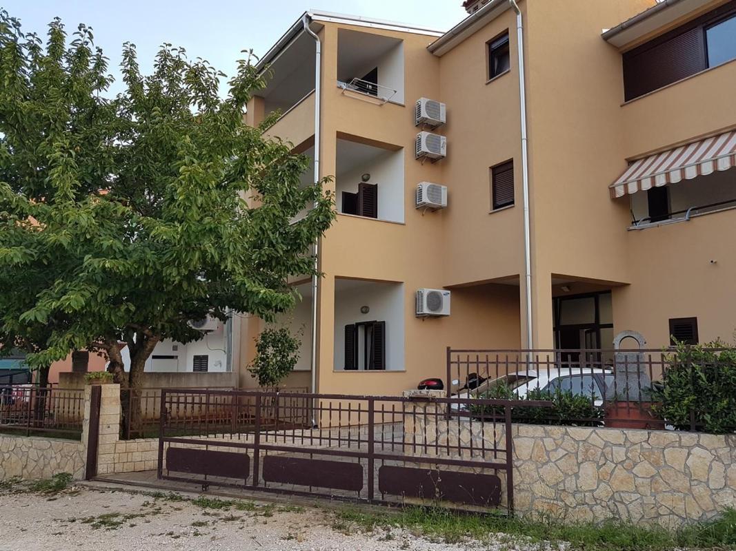 Apartment Matteo Ровинь Экстерьер фото