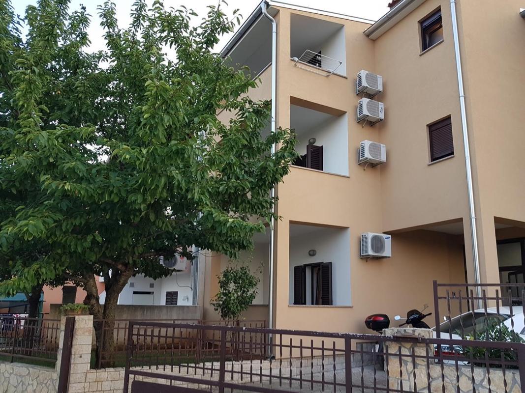 Apartment Matteo Ровинь Экстерьер фото