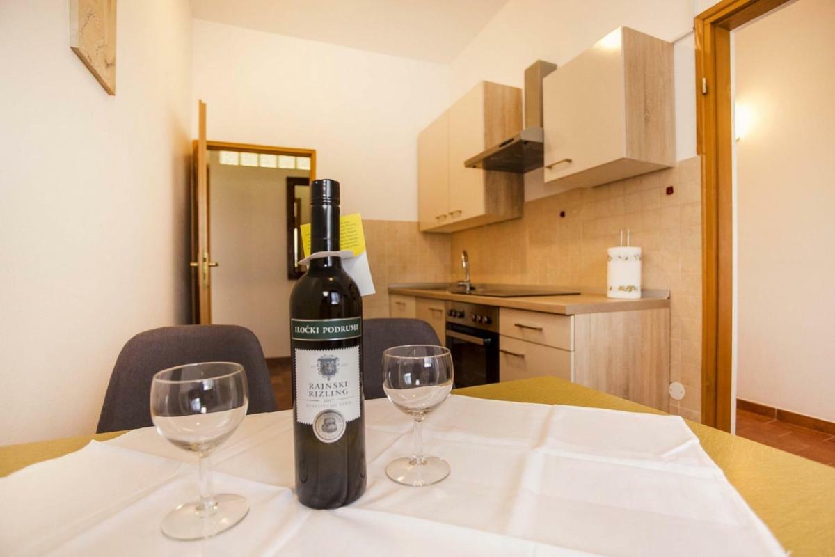 Apartment Matteo Ровинь Экстерьер фото