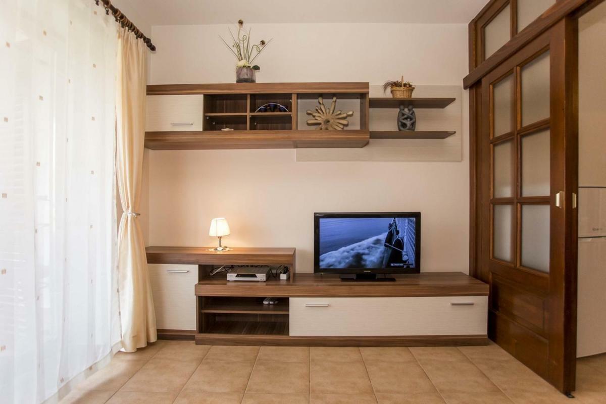 Apartment Matteo Ровинь Экстерьер фото